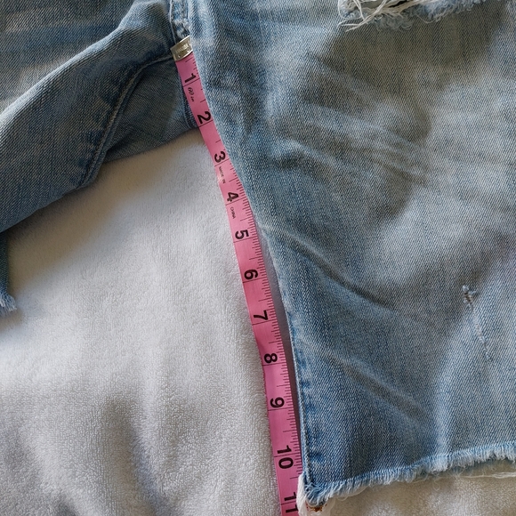 🔴Buy 2 - Get 1 -- AEO Men's Distressed Cut-Off Jean Shorts, Size 28 - Picture 13 of 13